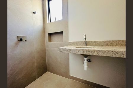 Apartamento à venda com 60m², 2 quartos e 2 vagas Apartamento à venda com 60m², 2 quartos e 2 vagasBanheiro da Suíte 2