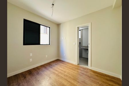 Apartamento à venda com 60m², 2 quartos e 2 vagas Apartamento à venda com 60m², 2 quartos e 2 vagasSuite 2