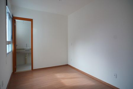 Quarto suíte  de apartamento à venda com 2 quartos, 56m² em Camaquã, Porto Alegre