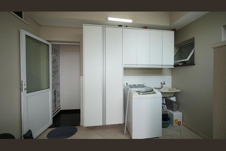 Apartamento à venda com 76m², 2 quartos e 1 vagaÁrea de Serviço
