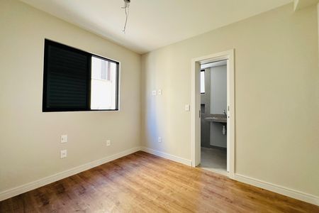 Suite 2 de apartamento à venda com 2 quartos, 60m² em Anchieta, Belo Horizonte