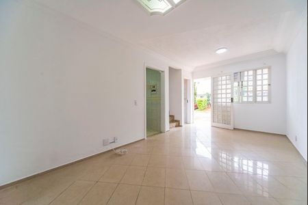 Sala de casa de condomínio para alugar com 3 quartos, 94m² em Vila Metalúrgica, Santo André