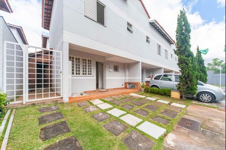 Casa de condomínio para alugar com 94m², 3 quartos e 2 vagas Casa de condomínio para alugar com 94m², 3 quartos e 2 vagas Garagem e Fachada