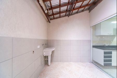 Casa de condomínio para alugar com 94m², 3 quartos e 2 vagas Casa de condomínio para alugar com 94m², 3 quartos e 2 vagasÁrea de Serviço