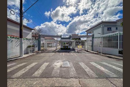 Casa de condomínio para alugar com 94m², 3 quartos e 2 vagas Casa de condomínio para alugar com 94m², 3 quartos e 2 vagasFachada e portaria