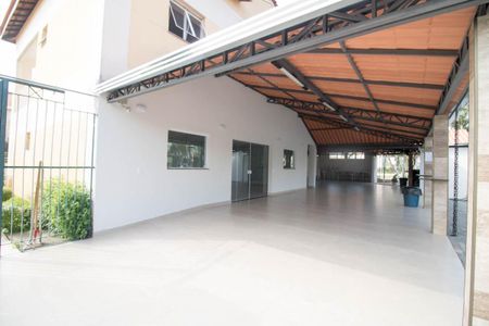 Casa de condomínio para alugar com 94m², 3 quartos e 2 vagas Casa de condomínio para alugar com 94m², 3 quartos e 2 vagasÁrea comum - Salão de festas