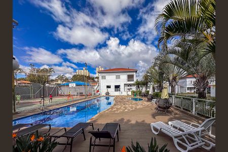 Casa de condomínio para alugar com 94m², 3 quartos e 2 vagas Casa de condomínio para alugar com 94m², 3 quartos e 2 vagasÁrea comum - Piscina