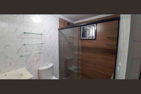Banheiro de apartamento à venda com 2 quartos, 50m² em Santa Maria, Osasco