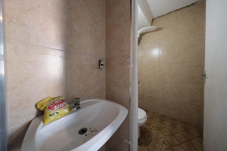 Banheiro de apartamento para alugar com 2 quartos, 57m² em Artur Alvim, São Paulo