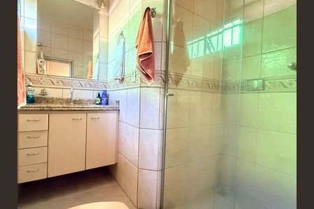 Casa à venda com 300m², 3 quartos e 3 vagas Casa à venda com 300m², 3 quartos e 3 vagasBanheiro da Suíte
