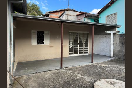 Casa para alugar com 100m², 2 quartos e 1 vaga Casa para alugar com 100m², 2 quartos e 1 vagaÁrea externa