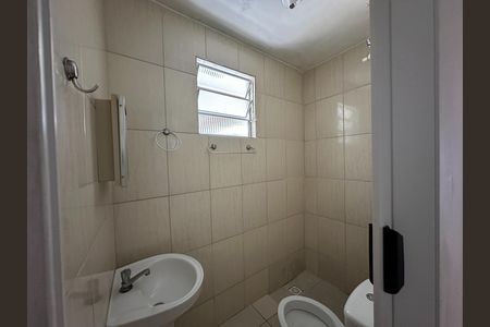 Casa para alugar com 100m², 2 quartos e 1 vaga Casa para alugar com 100m², 2 quartos e 1 vagaBanheiro