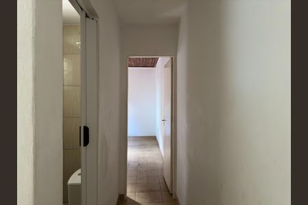 Casa para alugar com 100m², 2 quartos e 1 vaga Casa para alugar com 100m², 2 quartos e 1 vagaCorredor