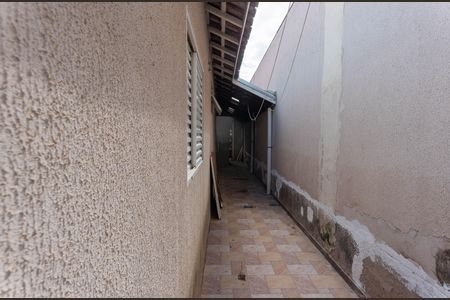 Quintal de casa à venda com 3 quartos, 70m² em Residencial São José, Campinas