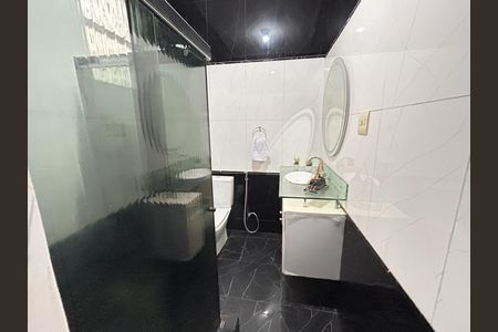 Casa de condomínio à venda com 186m², 4 quartos e sem vagaBanheiro 1