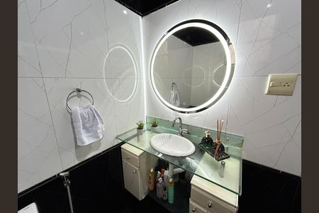 Casa de condomínio à venda com 186m², 4 quartos e sem vagaBanheiro 1