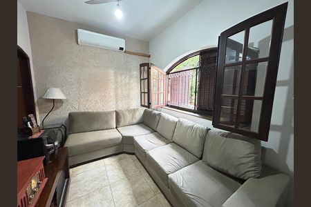 Casa de condomínio à venda com 186m², 4 quartos e sem vagaSala 2