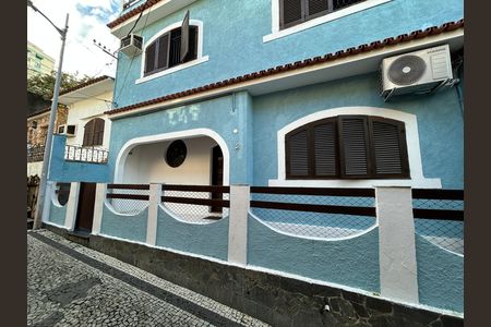 Casa de condomínio à venda com 186m², 4 quartos e sem vagaFachada