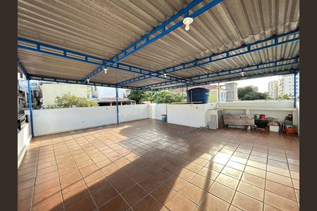 Casa de condomínio à venda com 186m², 4 quartos e sem vagaTerraço