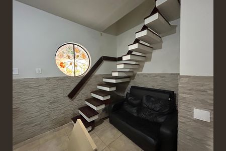 Sala 1 de casa de condomínio para alugar com 4 quartos, 186m² em Cachambi, Rio de Janeiro