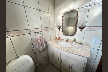 Casa de condomínio à venda com 186m², 4 quartos e sem vagaBanheiro 2