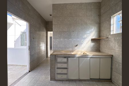 Cozinha de casa para alugar com 2 quartos, 161m² em Jardim Bandeirantes, Contagem