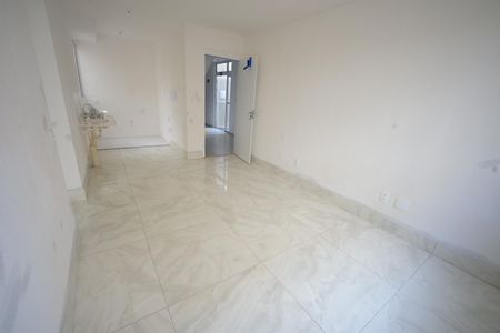 Apartamento para alugar com 42m², 2 quartos e sem vaga