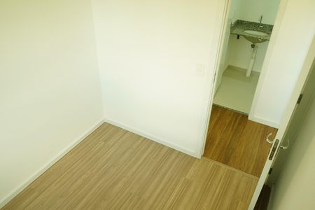 Quarto 2 de apartamento para alugar com 2 quartos, 47m² em Penha de França, São Paulo