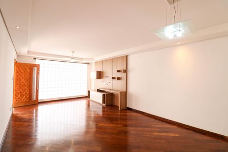 Sala de casa à venda com 3 quartos, 180m² em Granja Julieta, São Paulo