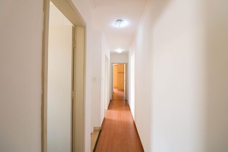 Corredor de casa à venda com 3 quartos, 180m² em Granja Julieta, São Paulo
