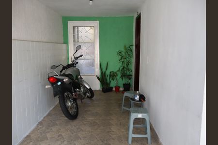 Garagem de casa à venda com 4 quartos, 196m² em Jardim Vila Formosa, São Paulo