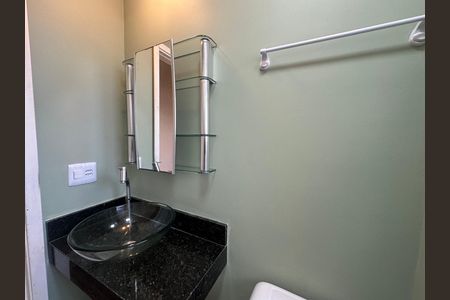 Banheiro de apartamento para alugar com 2 quartos, 55m² em Parque Viana, Barueri