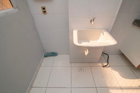 Área de Serviço de apartamento para alugar com 2 quartos, 66m² em Vila Real, Hortolândia