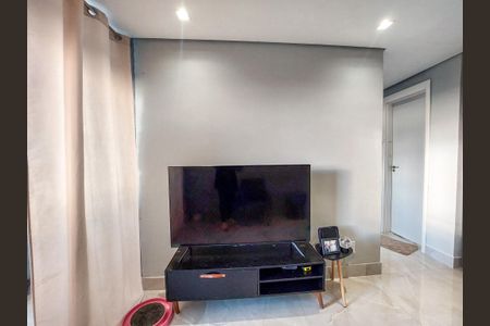 Sala de apartamento à venda com 2 quartos, 37m² em Jardim São Luís, São Paulo