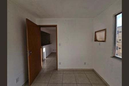 Quarto 1 de apartamento para alugar com 2 quartos, 34m² em Engenho Pequeno, Nova Iguaçu