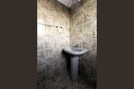 Casa para alugar com 70m², 2 quartos e 1 vaga Casa para alugar com 70m², 2 quartos e 1 vagaBanheiro da Suíte 1