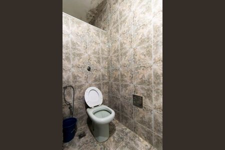 Casa para alugar com 70m², 2 quartos e 1 vaga Casa para alugar com 70m², 2 quartos e 1 vagaBanheiro