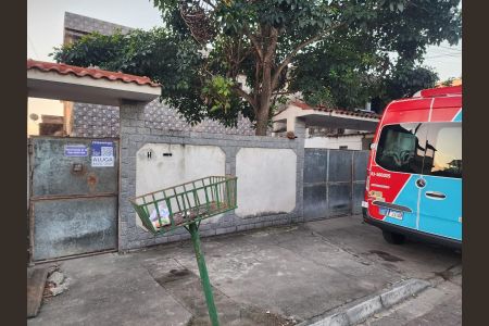 Casa para alugar com 70m², 2 quartos e 1 vaga Casa para alugar com 70m², 2 quartos e 1 vagaFachada