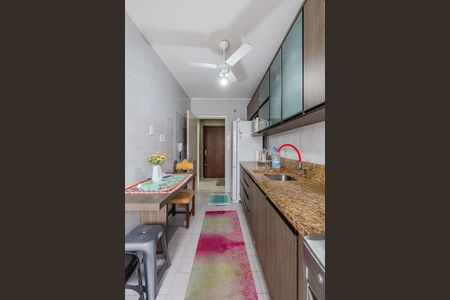 Cozinha de apartamento à venda com 2 quartos, 150m² em Menino Deus, Porto Alegre