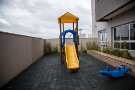 Apartamento para alugar com 109m², 3 quartos e 2 vagas Apartamento para alugar com 109m², 3 quartos e 2 vagasPlayground