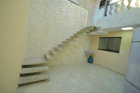 Casa à venda com 157m², 2 quartos e 2 vagasQuintal /Área de serviço 