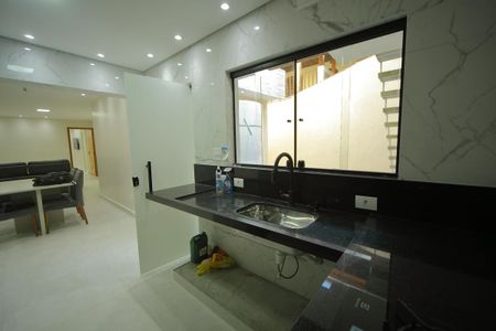 Casa à venda com 157m², 2 quartos e 2 vagasCozinha 