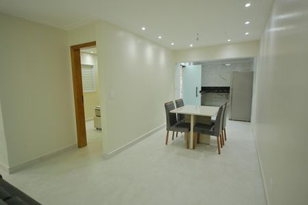 Casa à venda com 157m², 2 quartos e 2 vagasSala