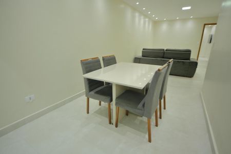 Casa à venda com 157m², 2 quartos e 2 vagasSala