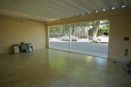 Casa à venda com 157m², 2 quartos e 2 vagasGaragem 