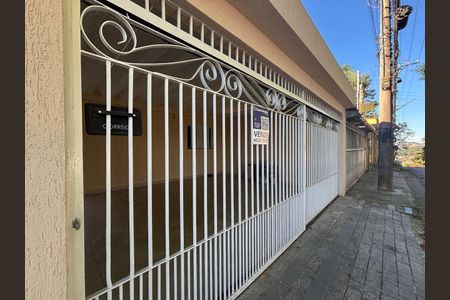Casa à venda com 157m², 2 quartos e 2 vagasFachada