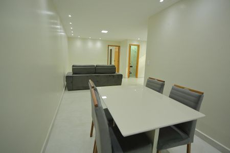 Casa à venda com 157m², 2 quartos e 2 vagasSala