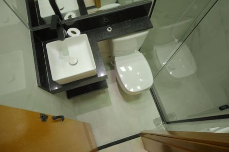 Casa à venda com 157m², 2 quartos e 2 vagasBanheiro da Suíte 2 