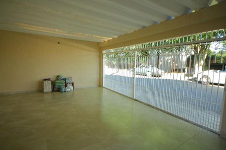 Casa à venda com 157m², 2 quartos e 2 vagasGaragem 