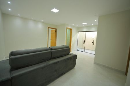 Casa à venda com 157m², 2 quartos e 2 vagasSala